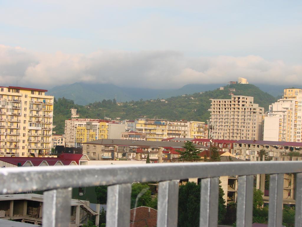 Gigi Apartments Batumi Exterior photo