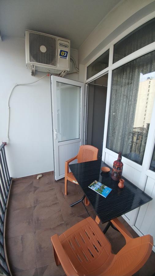 Gigi Apartments Batumi Exterior photo